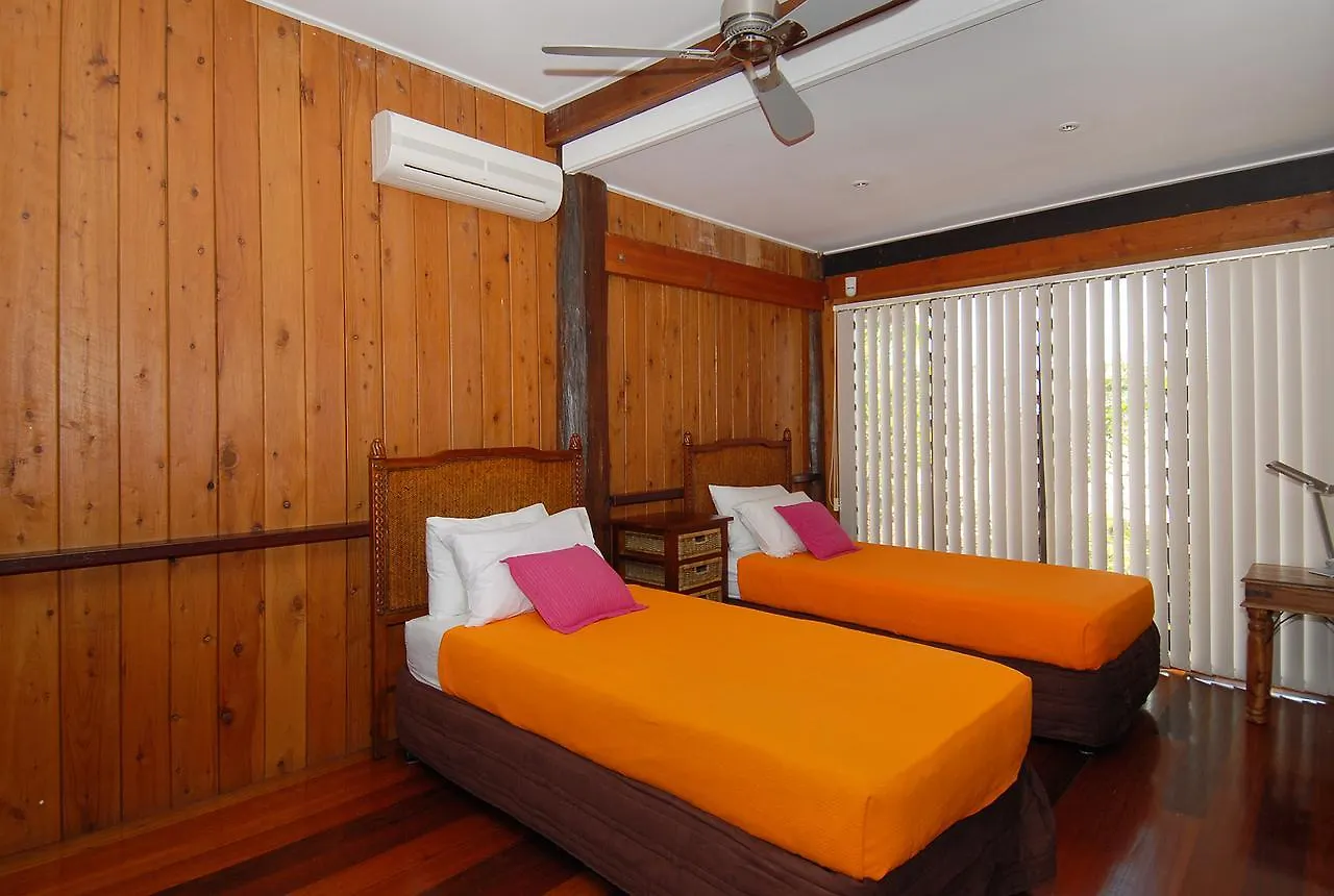 Seascape Hotel Trinity Beach